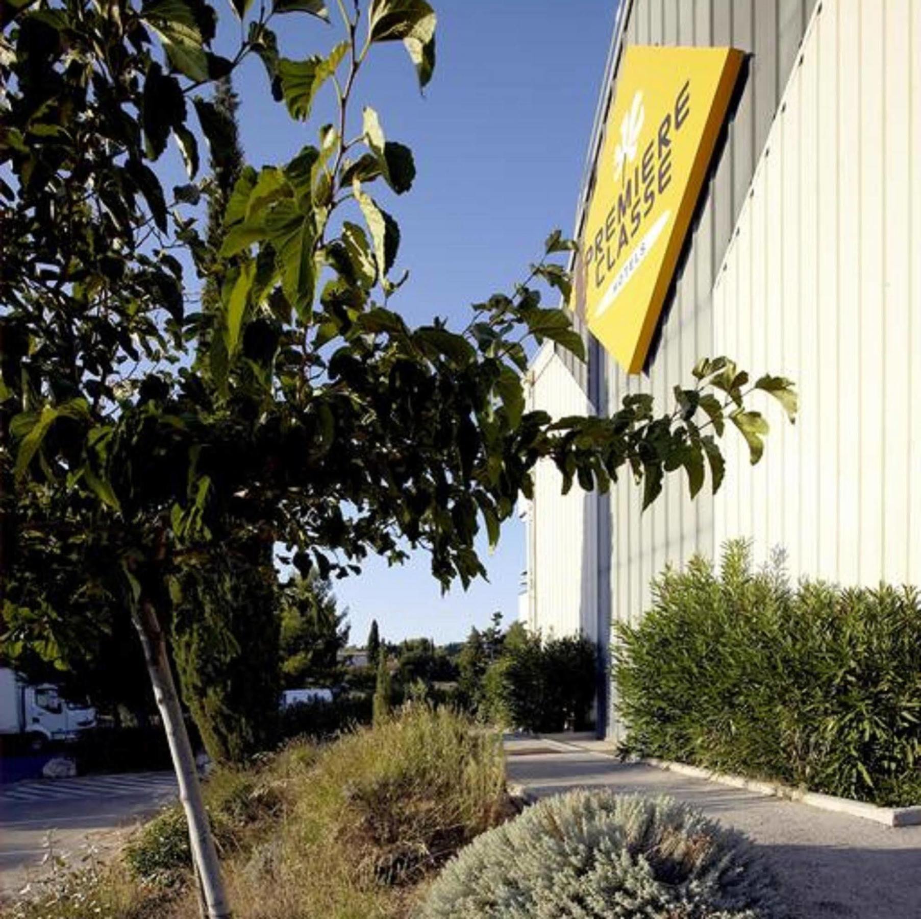 普瑞米尔萨隆普罗旺斯经典酒店 普罗旺斯地区萨隆 外观 照片